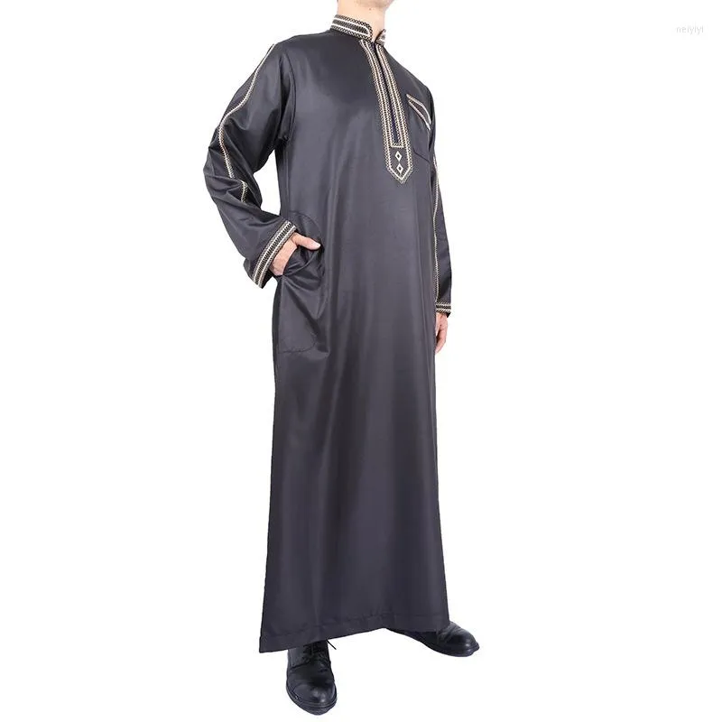 Ethnic Clothing Muslim Robes Men'S Saudi Arabia Long Sleeves Washed Velvet Embroidered Collar Vetement Islamique Pour H