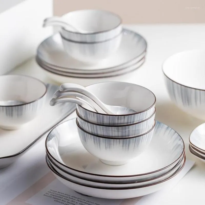 Plattor Nordic Ins Style White Rishes Set Ceramic Table Seary Rice Salad Noodles Bowl 1st för Drop