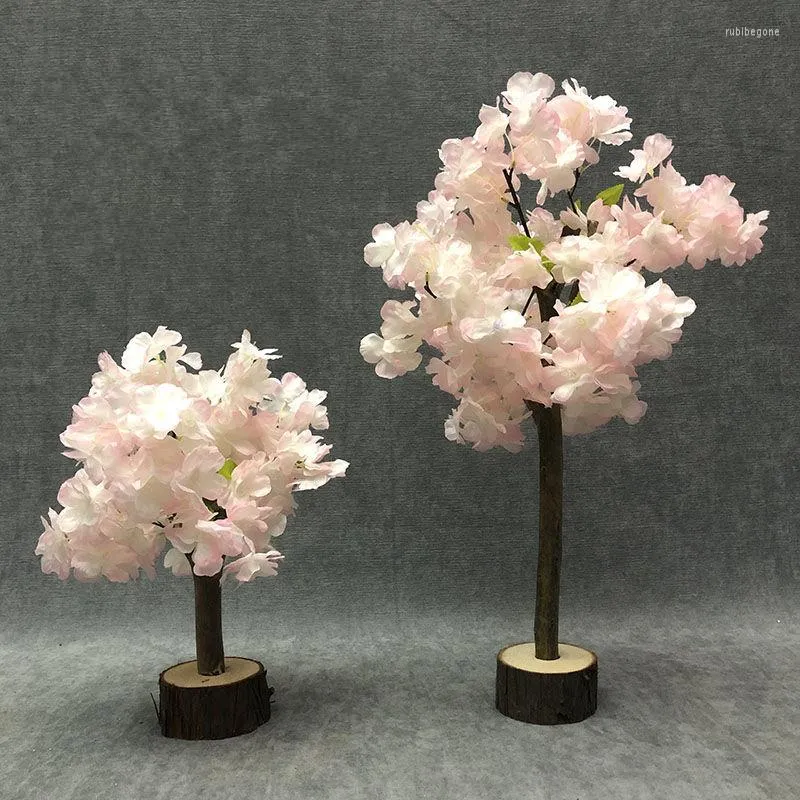 装飾的な花ミニスタイル人工絹の花の桜の木の飾りシミュレーション植物木のテーブル家庭の装飾のためのテーブル