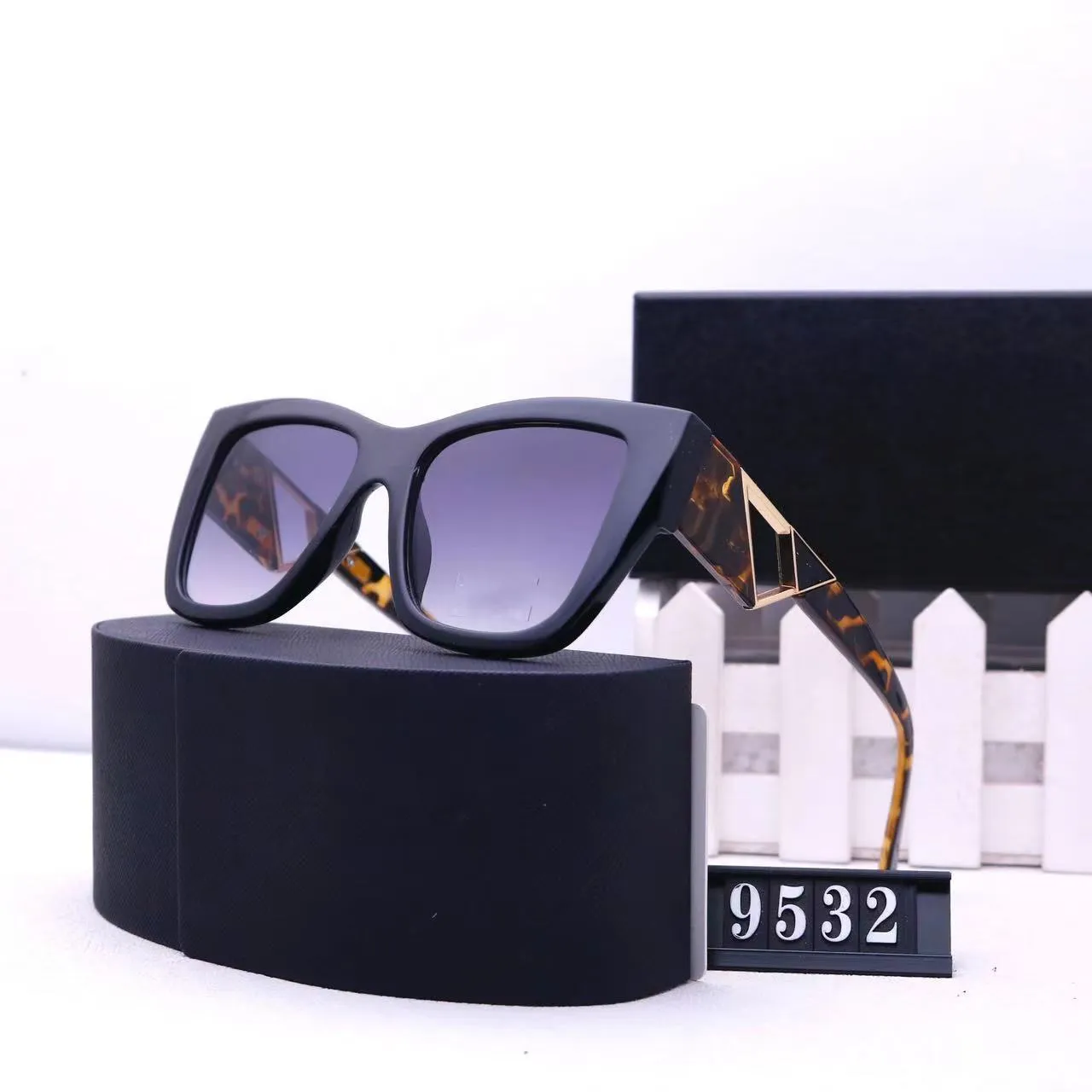 Nieuwe zwarte mode vierkante zonnebril Designer luxe dames katten oog zonnebril klassieke retro glazen UV400
