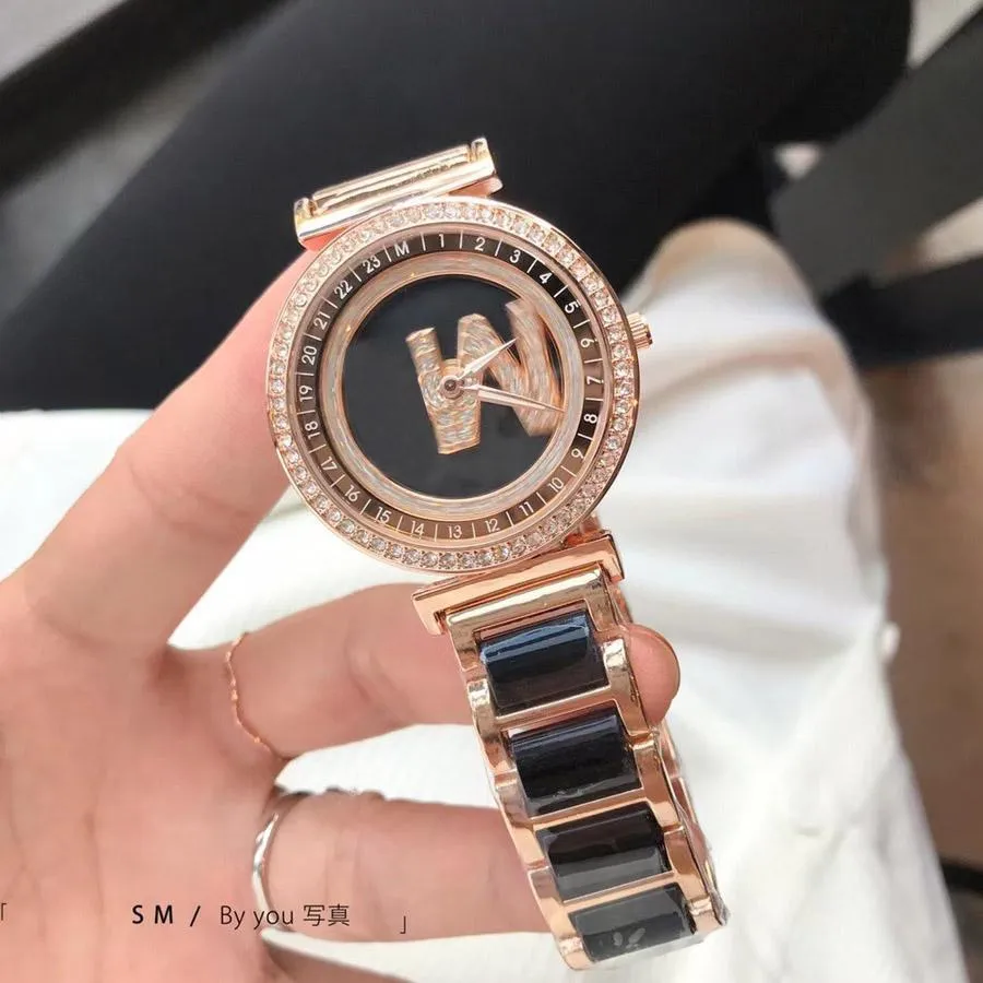 Luxe merk man horloge Dames Girl Band Polshorloge Heren luxe groot merk horloge Letters met kristallen M K1993