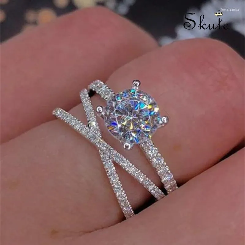 Bröllopsringar Skute Luxury 8 Hearts Arrows Cubic Zirconia Engagement for Women Double Layer X Cross Finger Ring Fashion Jewelry