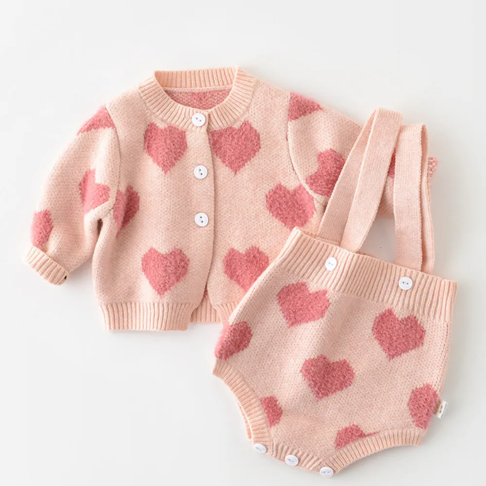 Vêtements ensembles de vêtements pour bébé vêtements en tricot de vêtements en tricot coeur des pulls de bodys 2 pcs combinés nés doux 230209