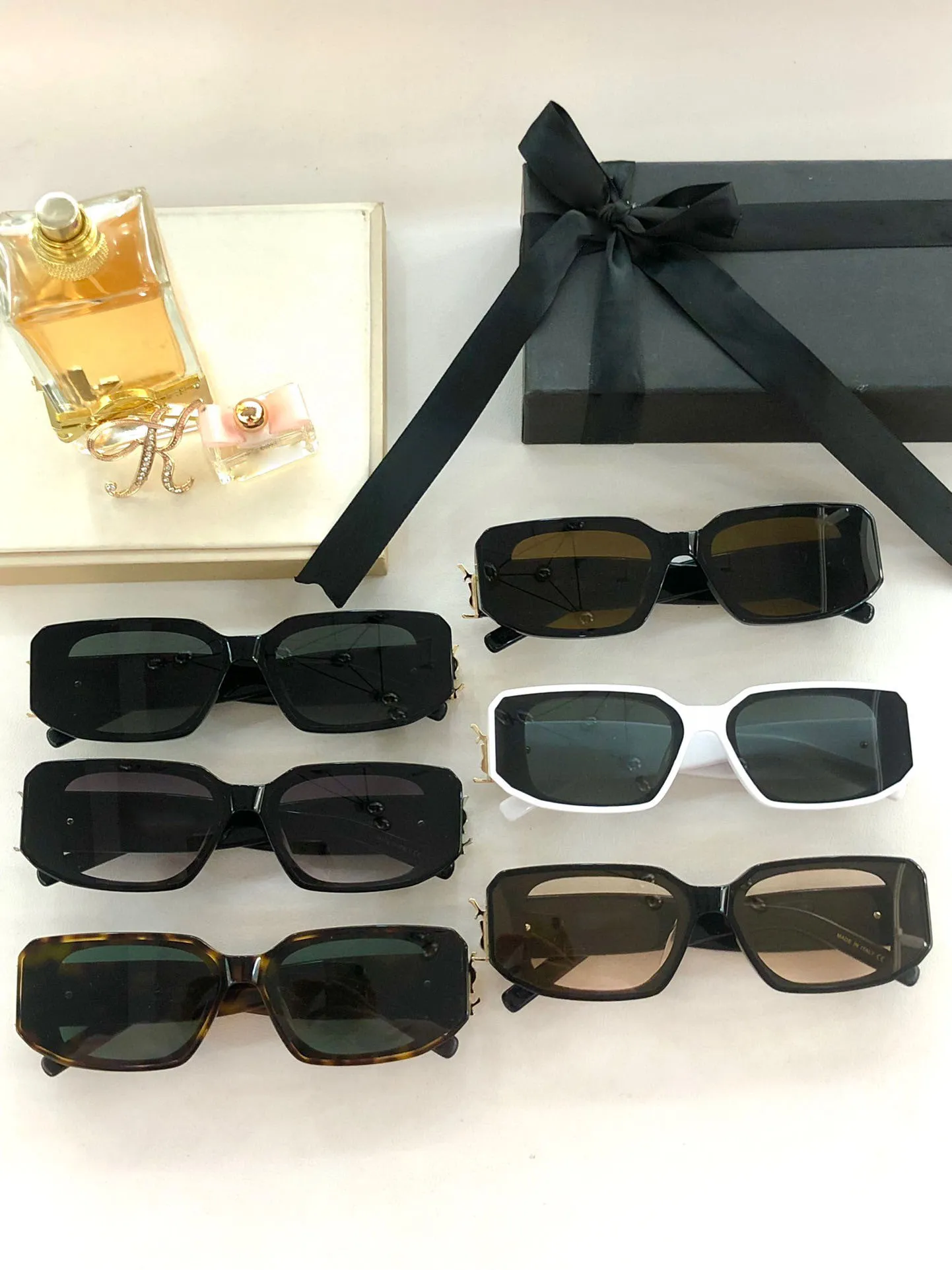 Herren-Sonnenbrille für Damen, neueste Mode, Sonnenbrille, Herren-Sonnenbrille, Gafas de Sol, Glas, UV400-Linse, mit zufällig passender Box, M96
