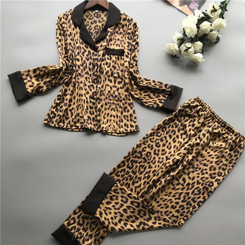Kvinnors sömnkläder Lisacmvpnel Spring Long Sleeve Pyjamas Woman Ice Silk Fashion Leopard Print Sexig Pyjama Set 230209