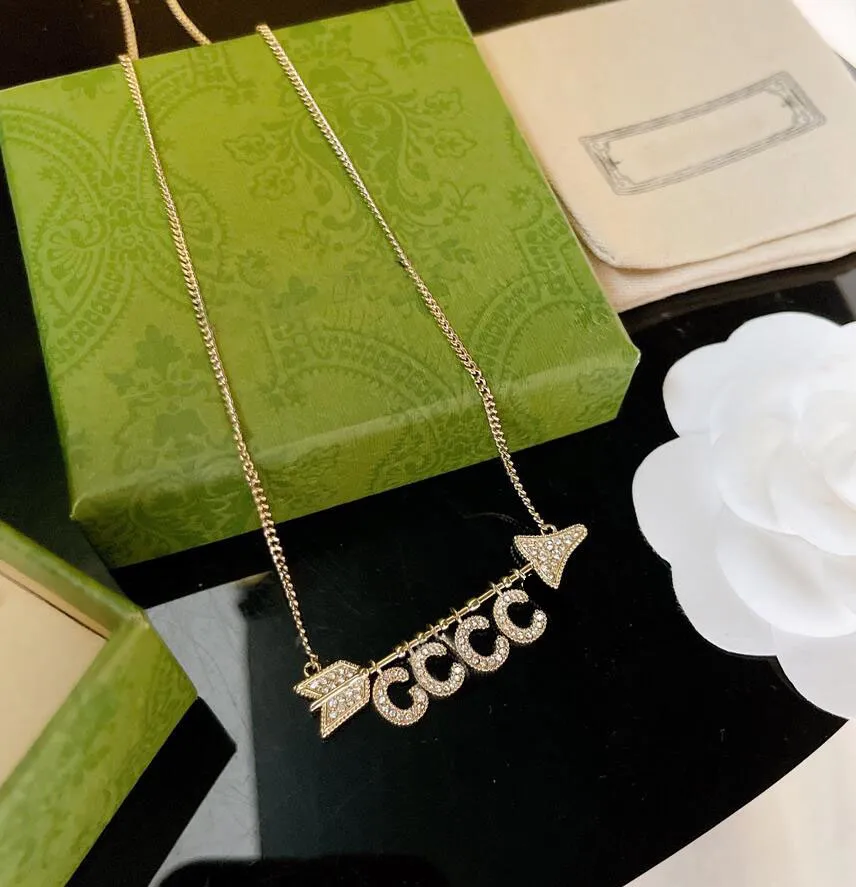 Chic Letter Pendant Necklace Women Designer Diamond Necklace Chain Jewelry Europe America Party Jewelry Anniversary Gift Bijoux With BOX