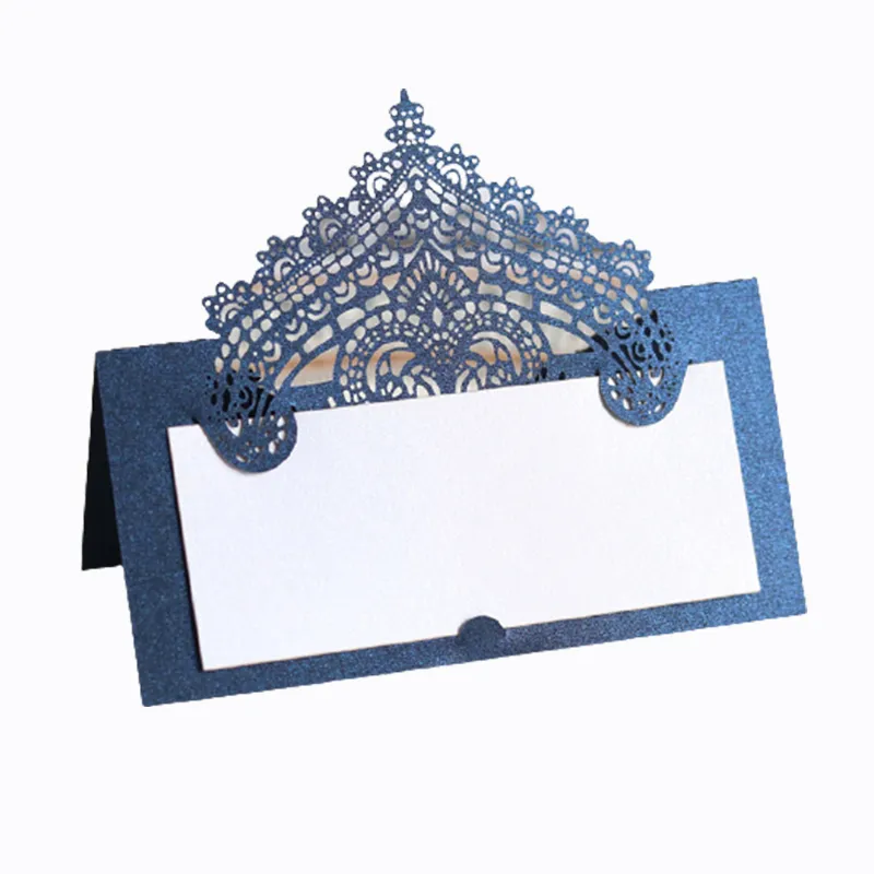 Segnaposto matrimonio in legno personalizzabile / Nomi ospiti intagliati / Scritta calligrafica laser cut / Decorazione tavolo ricevimento - Italia