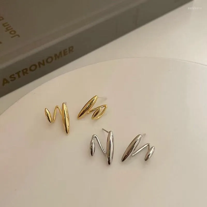 Stud Earrings 2023 Creatieve Europese en Amerikaanse eenvoudige U-vormige geometrische metaal Gothic Style Girl Fashion Jewelry cadeau