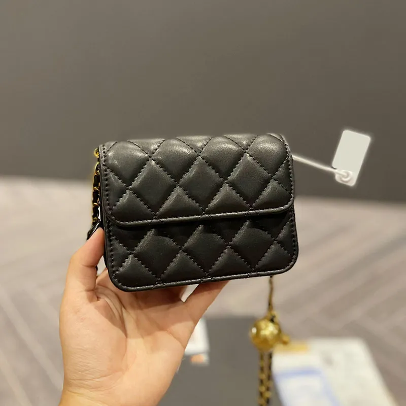 Bayanlar Klasik Mini Vanity Cosmeic Case Çanta Altın Ezmek Topu Ile Metal Donanım Matelasse Zincir Crossbody Omuz Madeni Para Çanta Açık Sacoche 13X8 CM