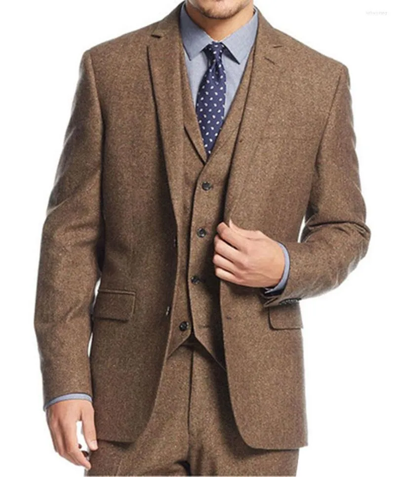 Ternos masculinos Brown Tweed 3 peças Menas Moda Formulário de negócios Conjunto de noiva personalizada vestido de noiva (calças de colete blazer)