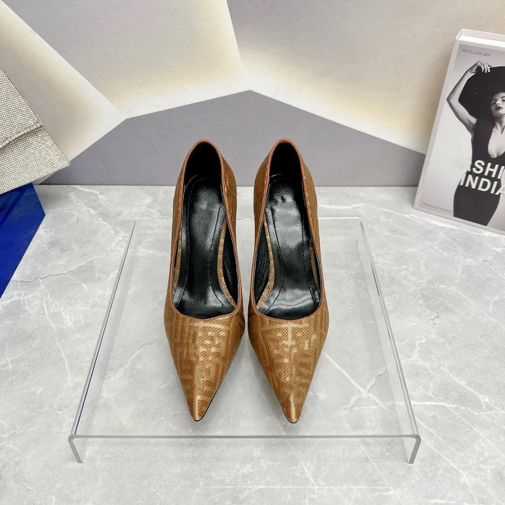 Catwalk pump shoes shop
