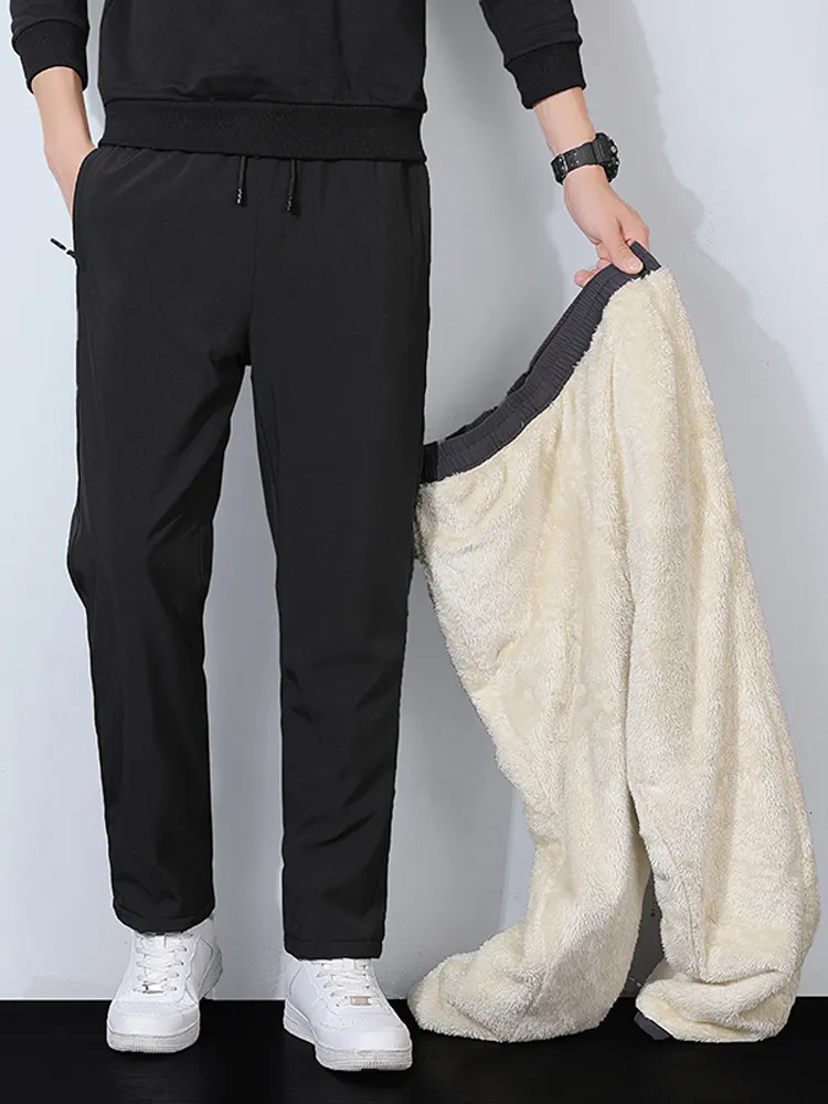 Pantaloni da uomo Pantaloni invernali in pile caldo e spesso Pantaloni sportivi da uomo Plus Size Pantaloni lunghi dritti Pantaloni termici antivento e impermeabili 230211