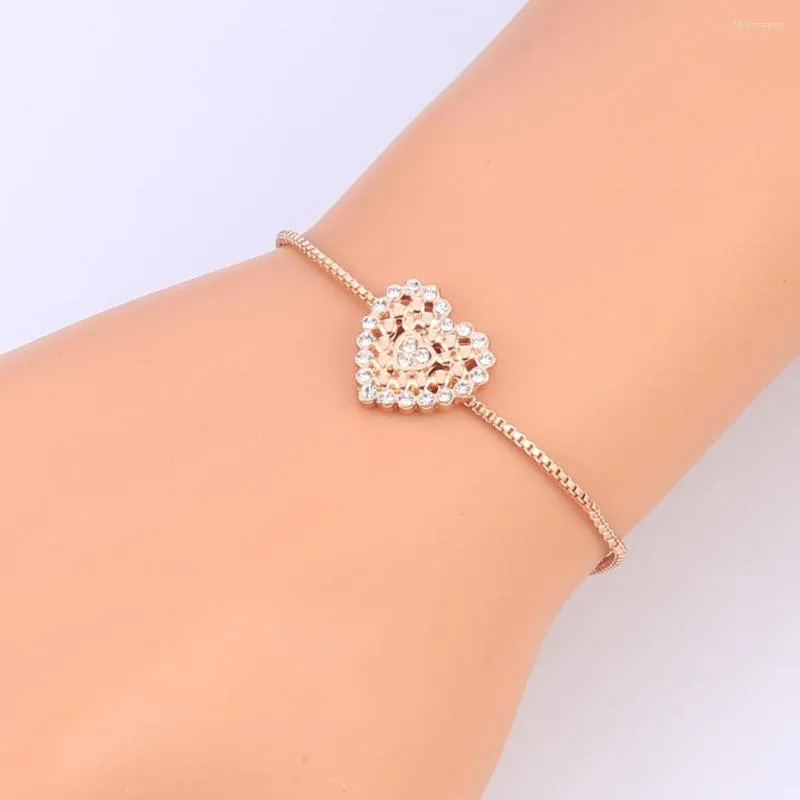 Charme Armbänder 2023 Trendy Hohl Herzförmige Strass Für Frauen Mode Einfache Einstellbare Kette Schmuck Geschenke