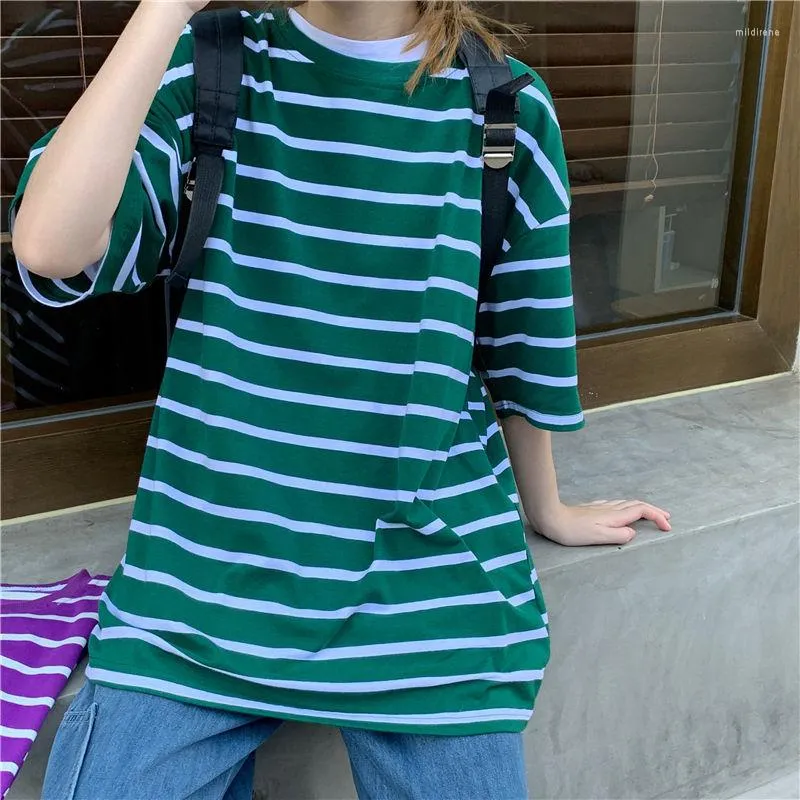 メンズTシャツ夏のファッションクール2023カジュアルストライプカップルTシャツハラジュクヴィンテージスタイルシンプルなストリートウェアティーン服