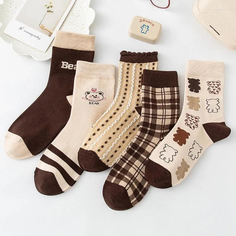 Damensocken im Herbst- und Winterstil, mittellang, gekämmte Baumwolle, Bär, trendiger japanischer Khaki-Flor