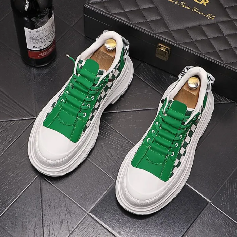 Scarpe causali con fondo spesso a scacchiera di design per uomo Mocassini punk rock Sneakers sportive da passeggio D2A9