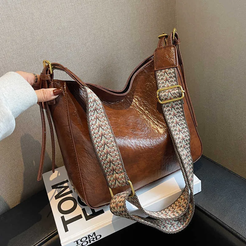 2023 Small PU Leather Crossbody Sac à bandoulière - sac à main de couleur de couleur unie de luxe pour femmes