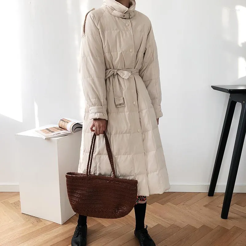 Women's Down Autumn Winter Mid-längd Slim midjejacka 2023 Fashion Over-Knee White Duck Hepburn Style Chic Coat