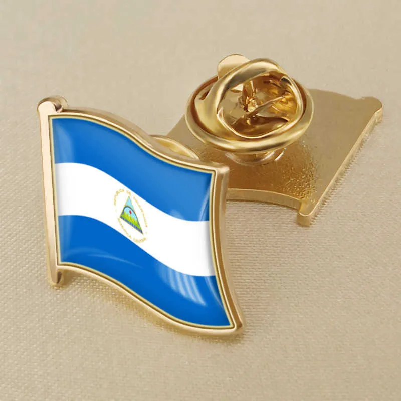 Nicaraguan National Flag Crystal Harts Badge Brosch Flag Badges of ALLA l￤nder i v￤rlden