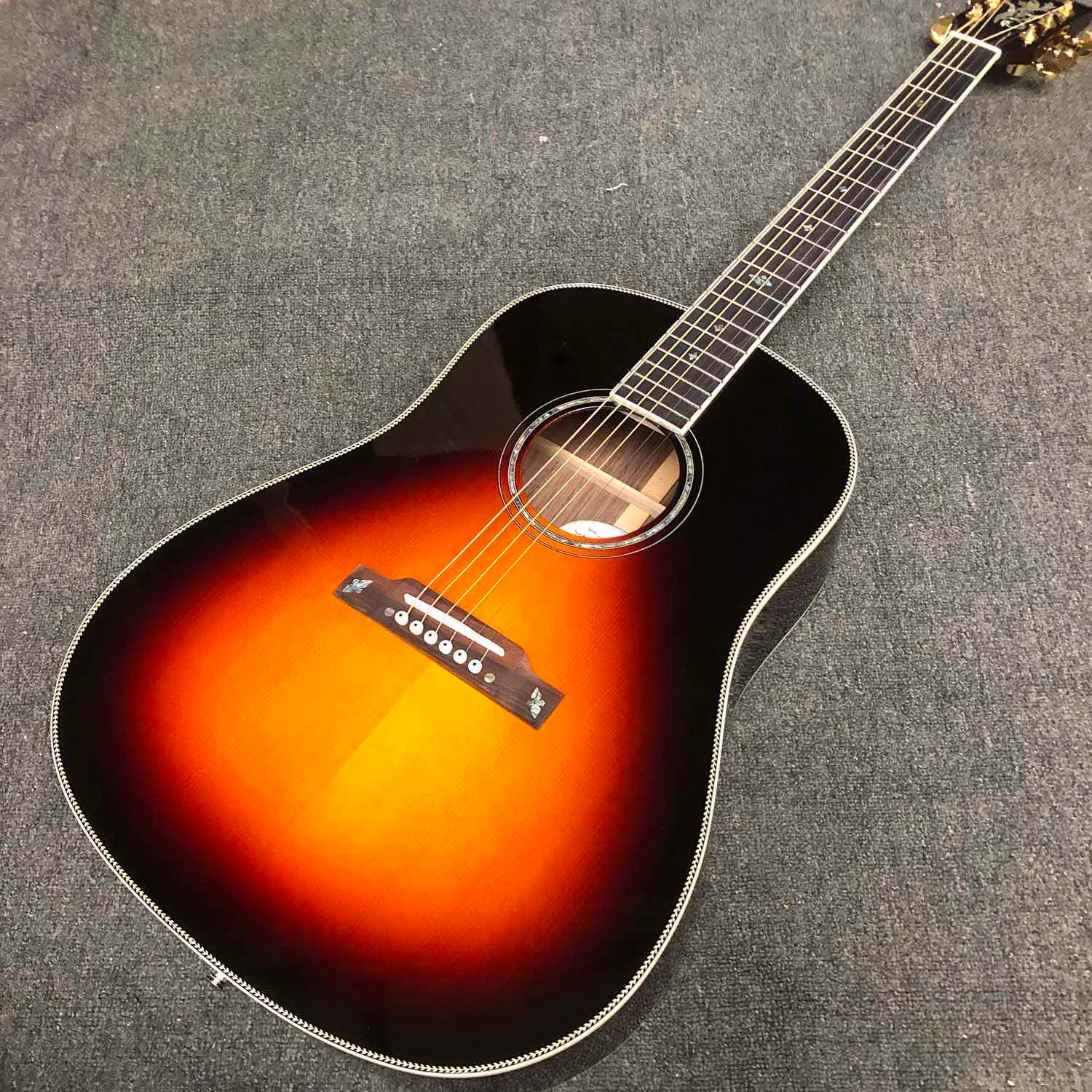 Custom J45 Solid Spruce Wood Top Acoustic Guitar with Fishbone Binding in Sunburst Color