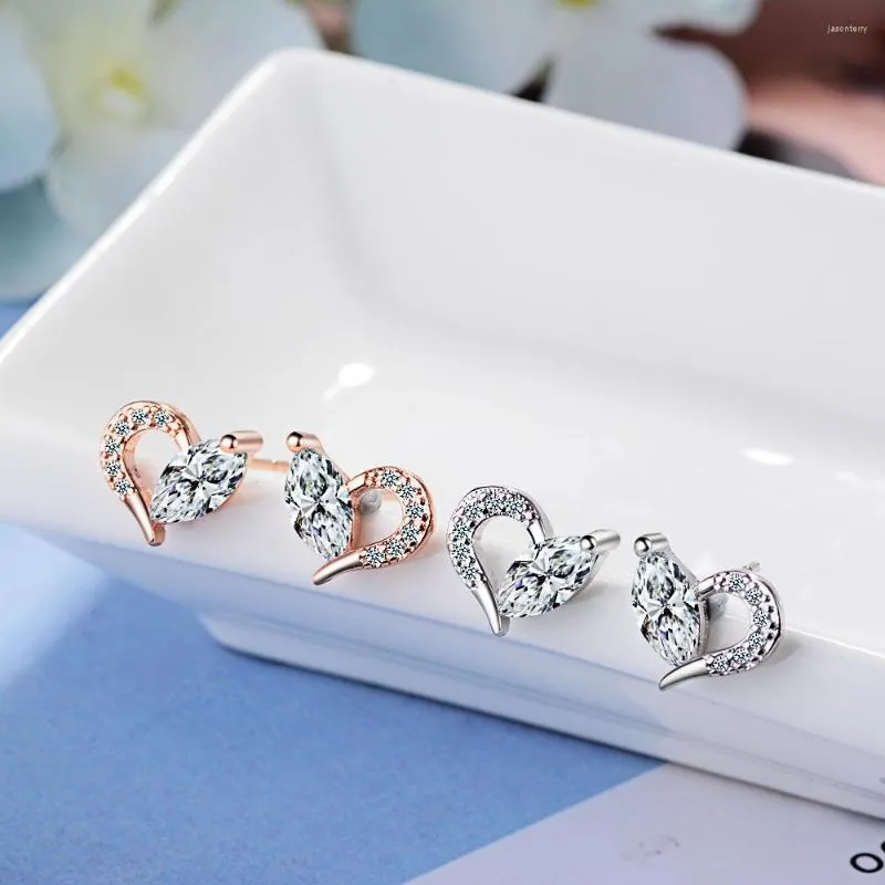 Boucles d'oreilles en zircone cubique pour femmes, simples, cœur doux, tempérament coréen, bijoux à la mode, cadeaux pour filles, vente en gros