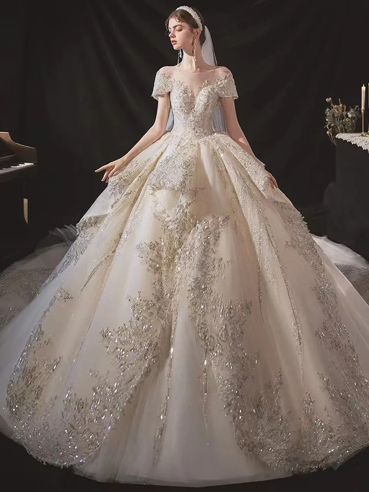 Africain Dubaï Élégant Manches Longues A-ligne Robes De Mariée Sheer Ras Du Cou Dentelle Appliques Perlée Vestios De Novia Robes De Mariée avec Boutons Plus La Taille Vestidos De Novia