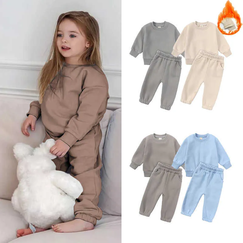 Kleidungssets Neue Winter-Kausalkleidung für kleine Mädchen Sportanzug-Teile-Set Warmes Fleece-Plaid-Sweatshirt mit Rundhalsausschnitt und Hosen-Trainingsanzug für Kinder