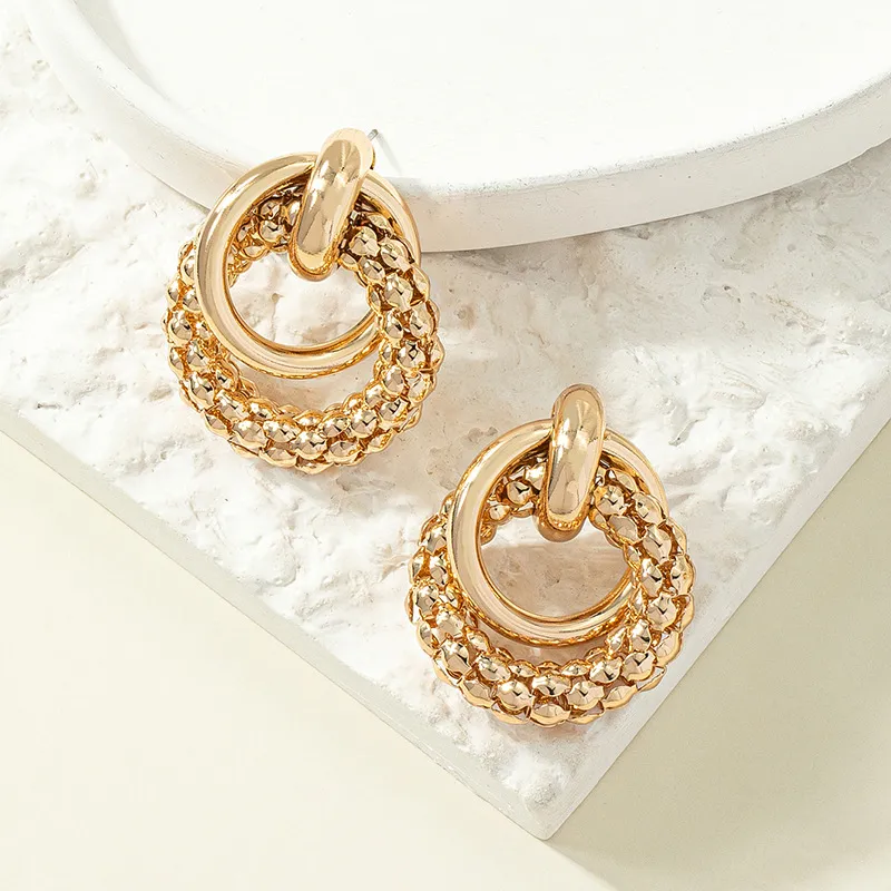 Boucles d'oreilles torsadées pour femmes, nouvelle mode, couleur or exagérée, boucle d'oreille en métal, bijoux d'oreille européens oorbellen