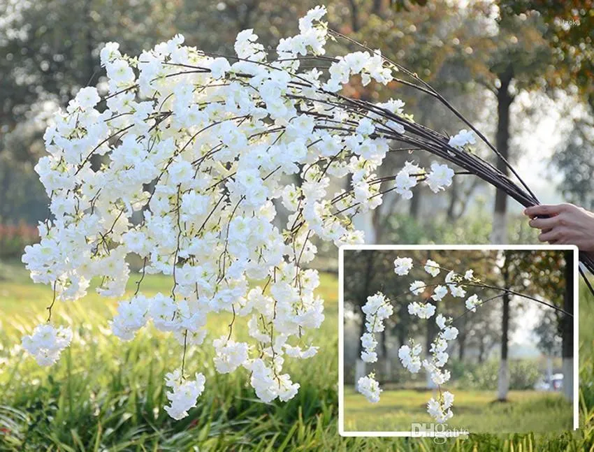 Dekorativa blommor 32st per parti körsbärsblomningar är fulla av romantiska konstgjorda grenar som hänger rotting med bröllopsdekorationer