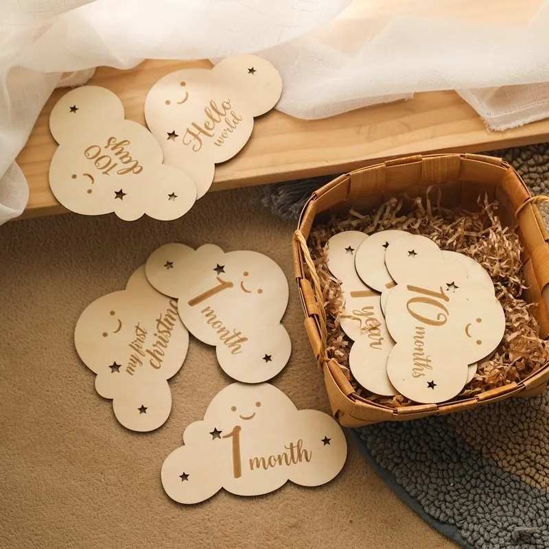 Keepsakes 8PcsSet Wooden Cloud Shape Monthly Cards Double Sided Wooden Baby Engraved Age For Babe Po Birthday Shooting Props 230211