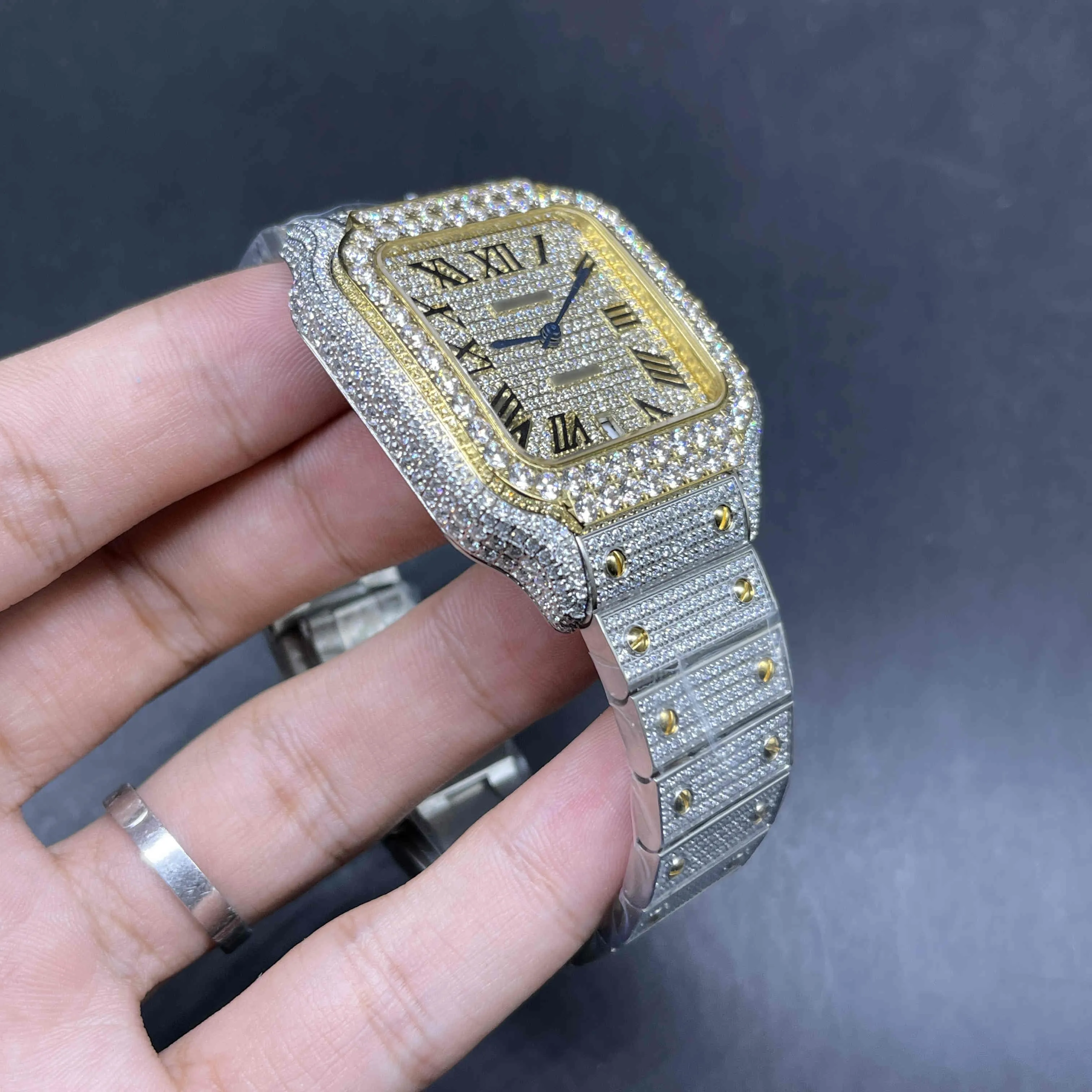 moissaniteThe latest men's diamond watch in 2023 big diamond bezel popular shiny hip-hop watch 2tone gold case automatic movement2023