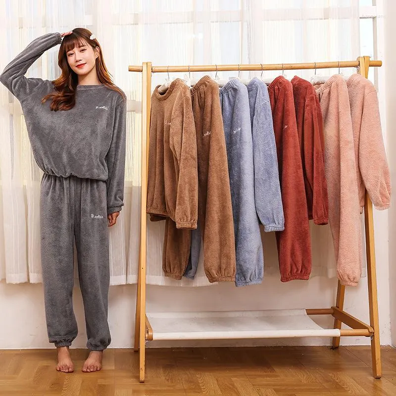 Kvinnors sömnkläder 2023 The Autumn Winter Women Sweet Pyjama sätter långärmad och byxor söta korallfleece varm girly pyjamas F137