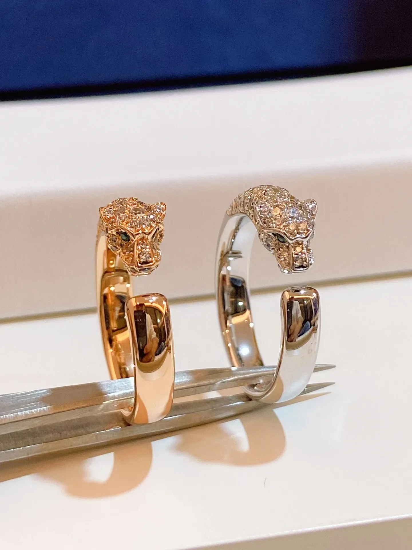 Designer Ring Frau Mann Nagel Liebesband Mode Ring für Frauen Steine ​​Schrauben Luxusschmuck Paar Liebhaber Silber Goldringe mit Tasche K01