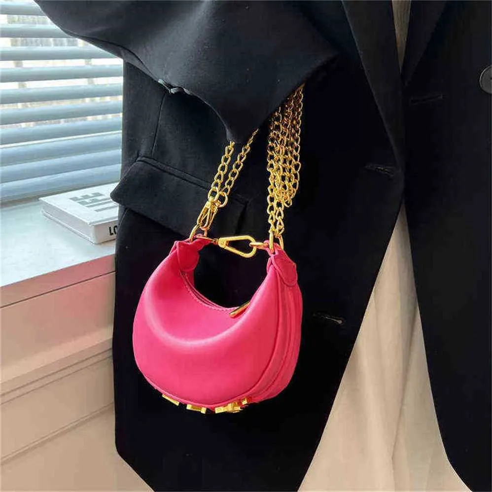 Designer handbag Store 70% Off early spring wrist bag Mrs. One Shoulder Messenger Bag chain hand Purses