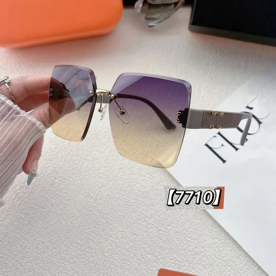 2023 Mode FE Klassische Designer-Sonnenbrille für Männer Frauen Luxus polarisierte Pilot-Sonnenbrille Brillen PC-Rahmen Polaroid-Objektiv Schlanke Sonnenbrille