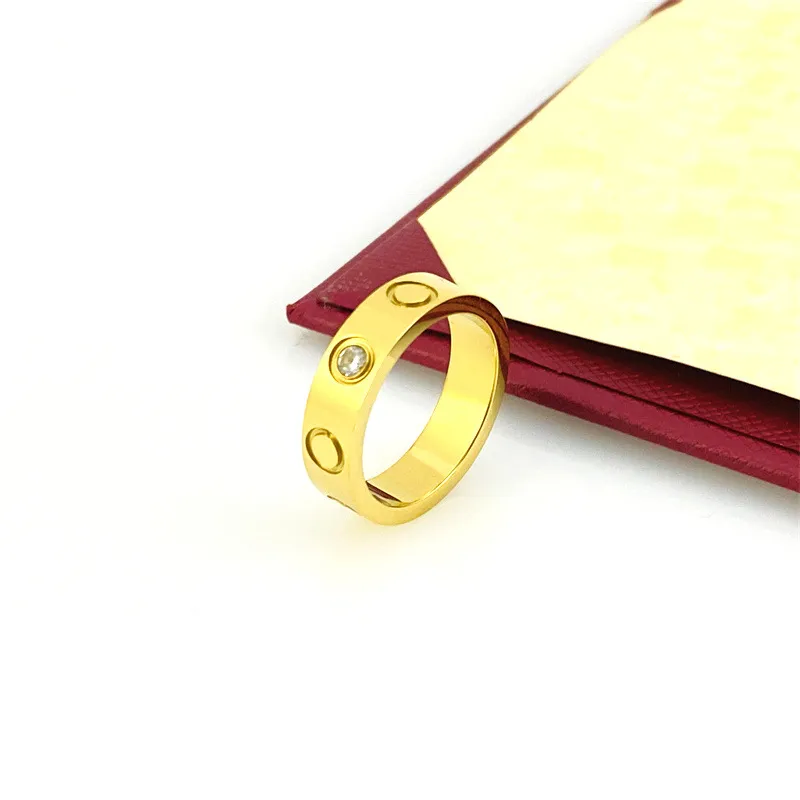 4 mm 5 mm 6 mm Tytanium stal Srebrny Pierścień Miłości Mężczyźni i kobiety Pierścionki Rose Gold Luksusowe projektanta biżuterii Prezent