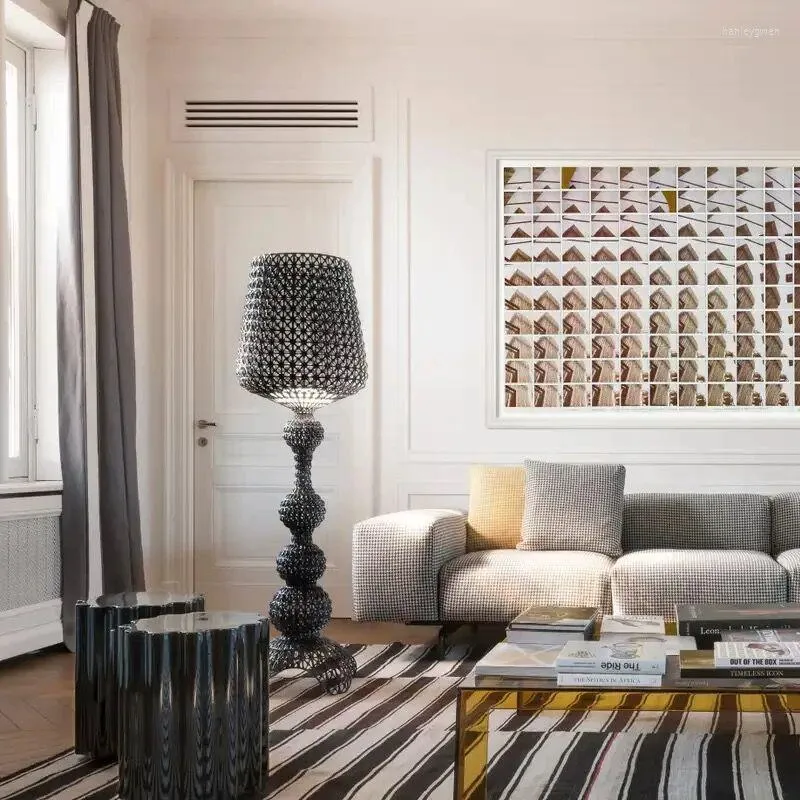 Lâmpadas de piso moderno lâmpada oca de designer italiano decoração de casa vertical vidro de vidro criativo de vidro criativo de acrílico interno
