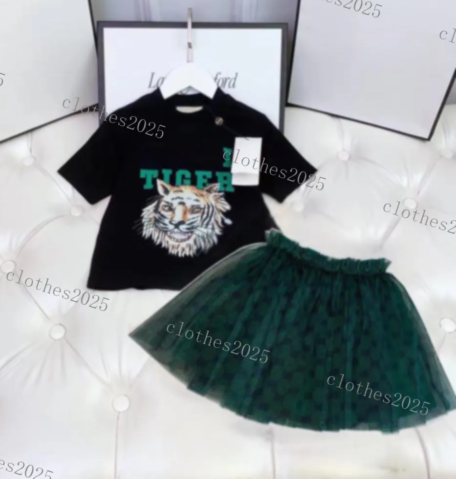 23 Designer di lusso Completi di abbigliamento per bambini T-shirt monogramma shortst moda Italia marchio di moda estate bambini ragazzi ragazze cotone due pezzi top Pantaloncini gonna garza