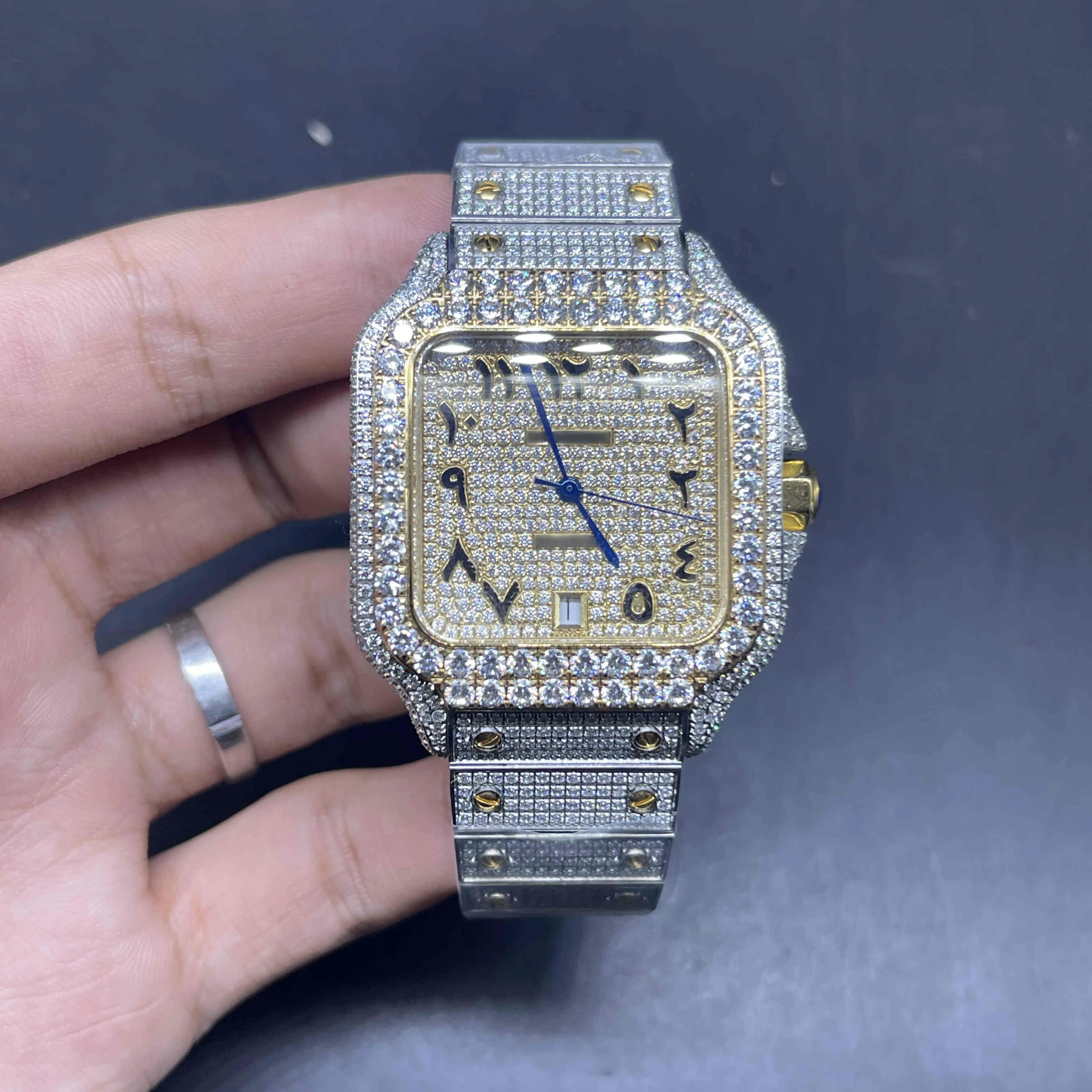 Automatyczne zegarek Diamond 2023 Popularny najnowszy diament Big Men's Rame w błyszczącym hip-hopowym złotym obudowie Automatyczny ruch l