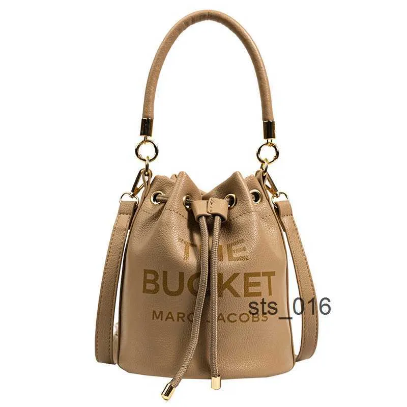 Kadınlar için tek omuz çantaları yeni trend kova bayan moda basit mektup messenger t2302144