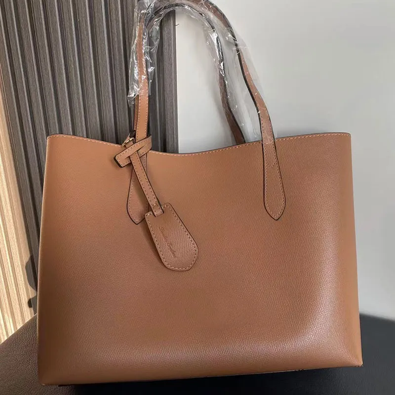 Burberry reversible tote small hotsell