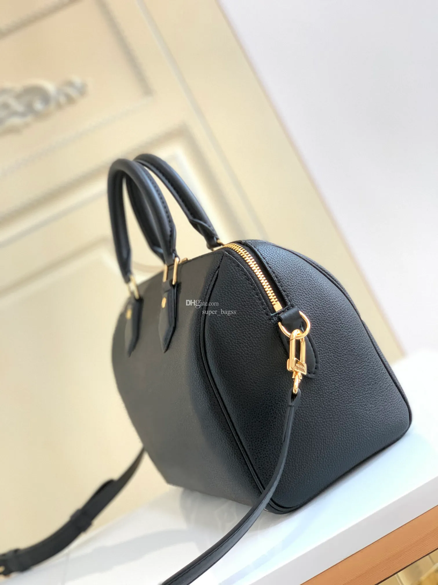 Borsa a tracolla Jacqueline S in pelle da Gusti Pelle – Gusti Leder