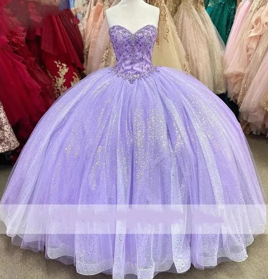 2023 Сиреневые платья Quinceanera, украшенные бисером, кристаллами и блестками, вырез в форме сердца, длина до пола, корсет сзади, сладкий 16, вечеринка по случаю дня рождения, выпускной бал, вечерние платья 401 401