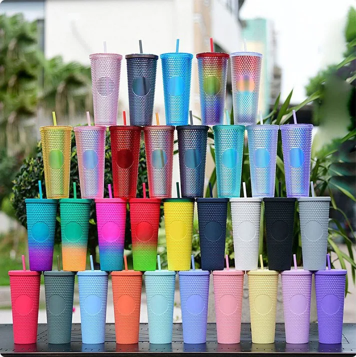 61 colores Tazas de doble pared Vasos con tachuelas de 24 oz con tapa Paja Reutilizable 710 ml Vasos fríos de plástico radiante Botellas de agua con forma de diamante Durian Logotipo personalizado B0005
