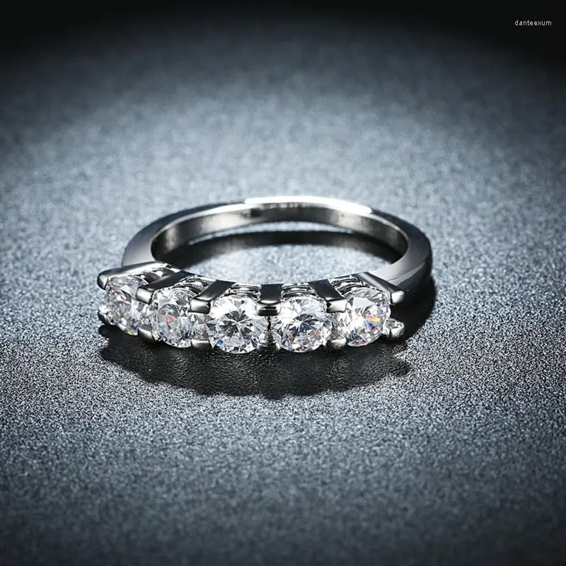 Anéis de casamento Garilina Fashion CZ Ring for Women Bands Bands Anniversary Silver Color Fille AR2163