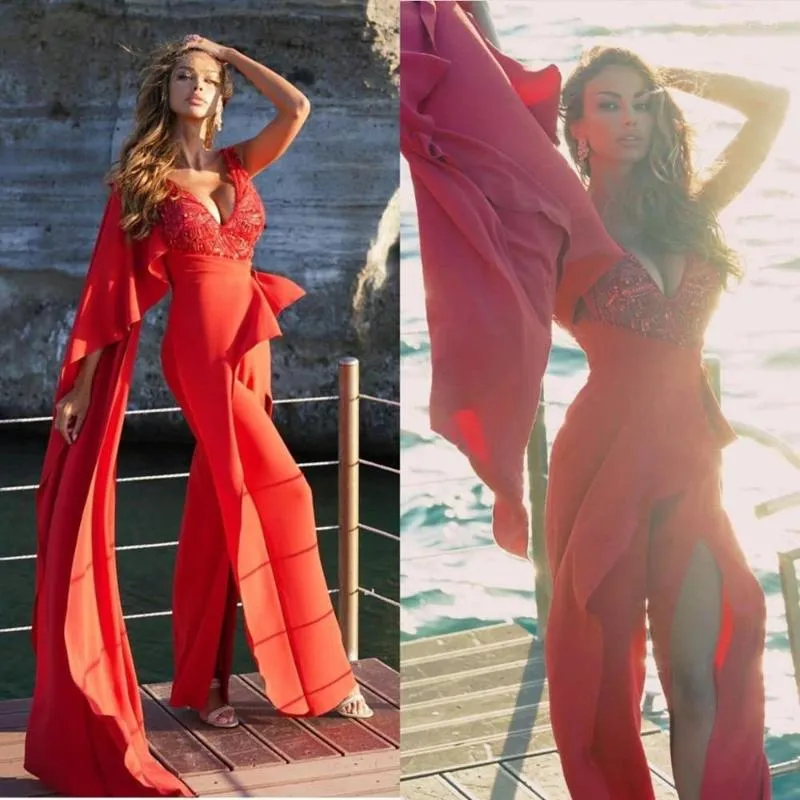 Robes de soirée 2023 robes de soirée rouges combinaisons Sexy col en V à manches longues paillettes robe de bal à volants piste mode tapis
