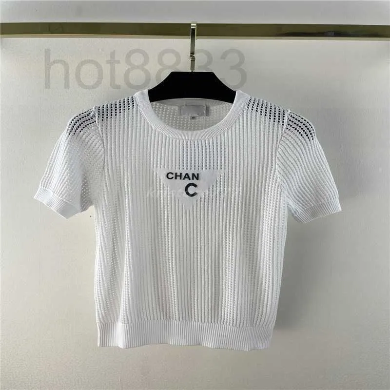 Kobiety projektantki koszulki dla kobiet letnie wełniane koszulki designerskie topy z literowym wzorem Milan Rund Top T-shirt Odzież Wysokiej klasy elastyczność Hollow N1S0