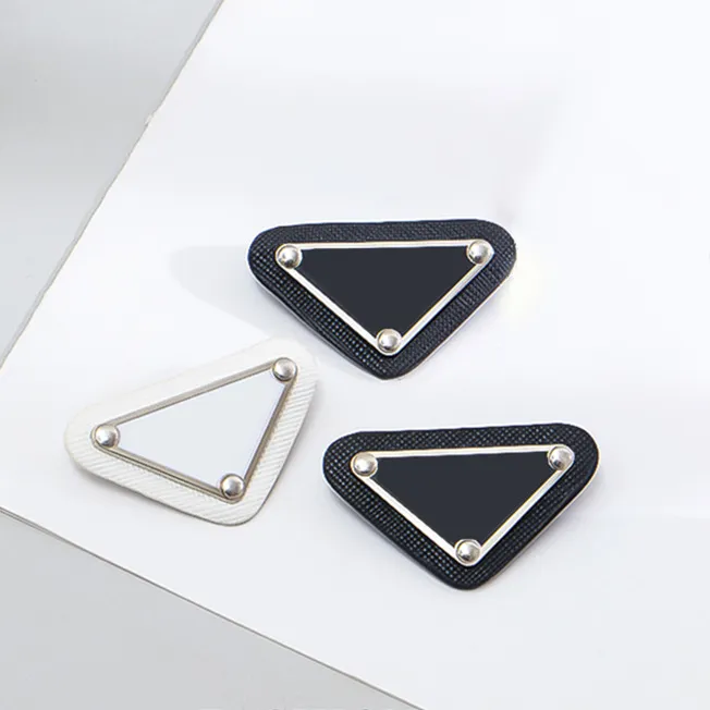 Nouvelles broches de lettre de créateur broches pour femmes et hommes, broche de mode de qualité supérieure, accessoires de bijoux, cadeau de fête