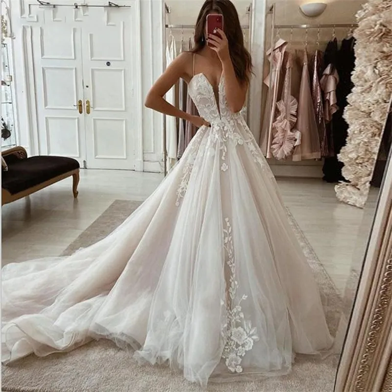 Sukienki imprezowe Bepeithy A Line Wedding Suknia Deep V Nakień dla kobiet Spaghetti Paski Sexy Vestidos de Novia Bridal Suknia 230214