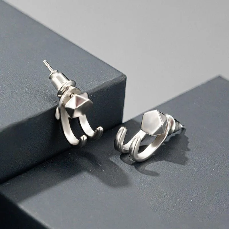 Boucles d'oreilles à tige Ins Aiguille en argent de haute qualité Personnalité à la mode Niche masculine Accessoires de bijoux fémininsStud StudStud